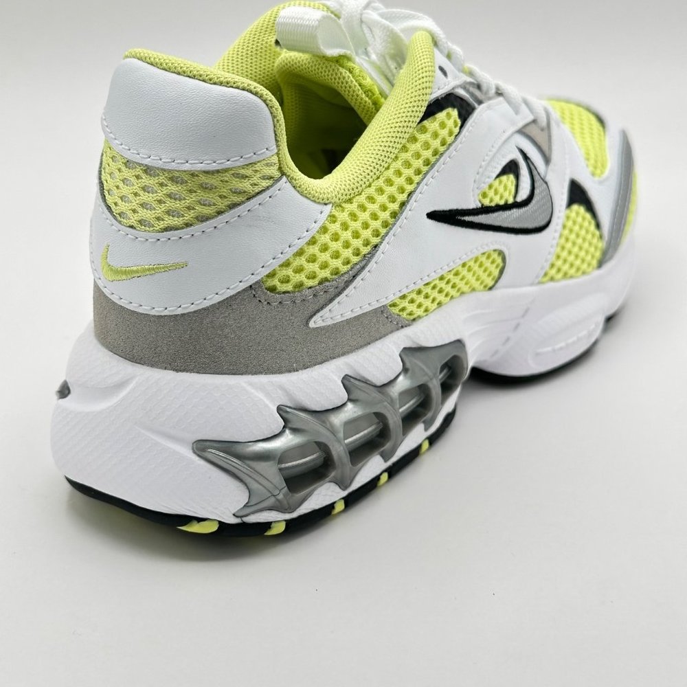Women's Nike Zoom Air Fire White Light Lemon Twist CW3876-102 Sz 6.5 - Picture 9 of 11